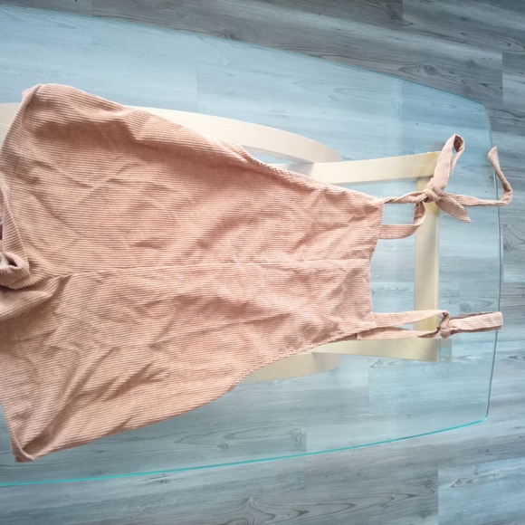 Stylish Tan Jumpsuit with Pockets - Picture 2 of 2